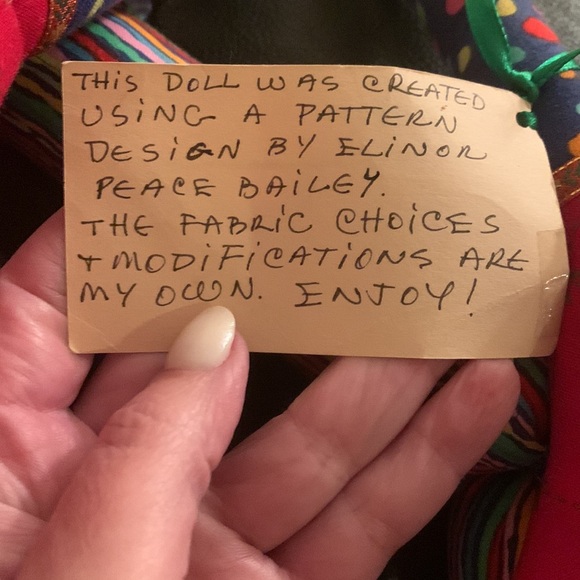 Vintage Custom made display doll by famous designer - Picture 6 of 6